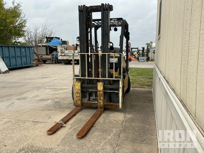 2006 Yale GDP060TG 5700 lb Pneumatic Tire Forklift