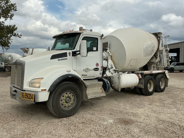2016 Kenworth T880 6x4 Mixer Truck