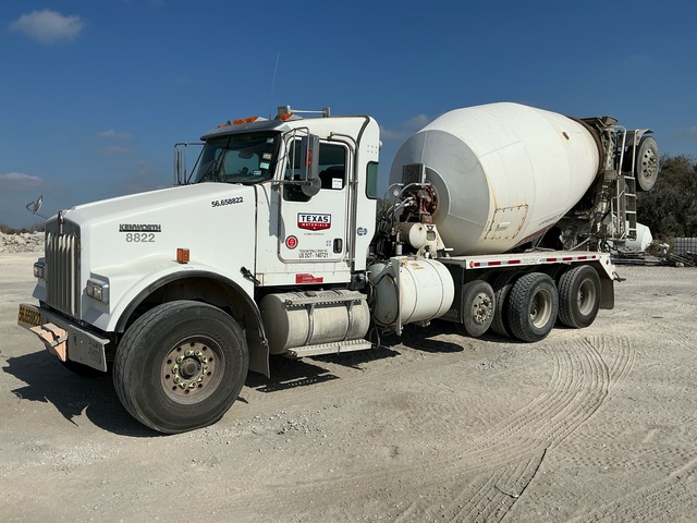 2018 Kenworth W900 8x4 Mixer Truck