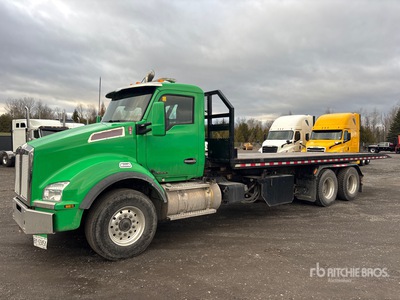 2018 Kenworth T880 6x4 Roll-Off Truck