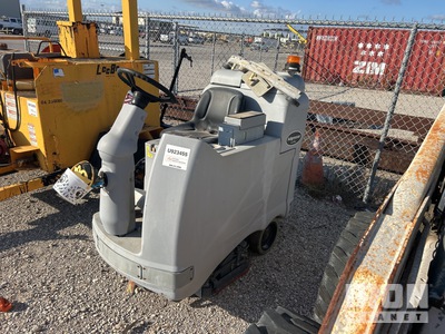 2017 Advance Adgressor X3220C Ride-On Electric Floor Scrubber