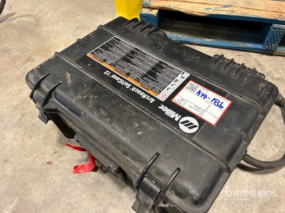 2022 Miller Electric ArcReach SuitCase 12 Mig Feeder Elektrische lasser