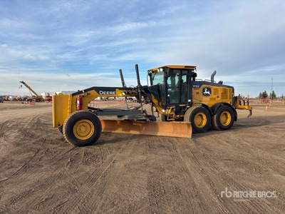 2021 John Deere 872G AWD Motoniveladora