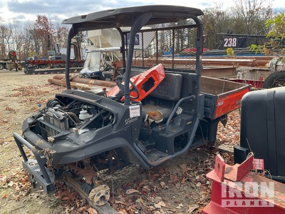 2006 Kubota RTV-900 4x4 مركبة متعددة الأغراض (Inoperable)