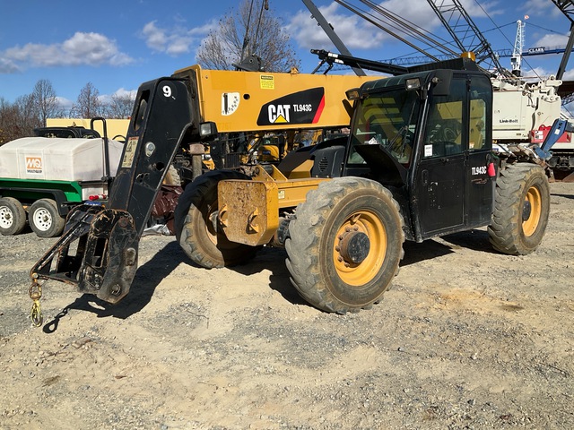 2012 Caterpillar TL943C