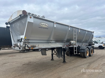 2011 Trout River T/A Live Bottom Trailer