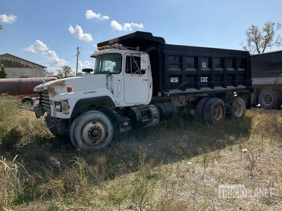 1999 Mack RD690 6x4 T/A Dump Truck (Inoperable)