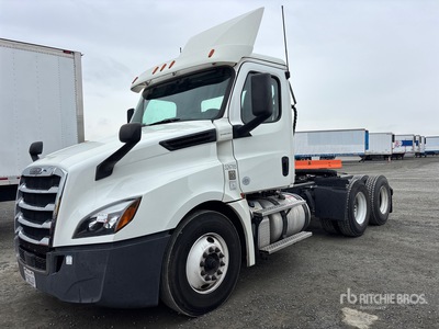 2019 Freightliner Cascadia 126 6x4 Cabeza Tractora Cabina Corta