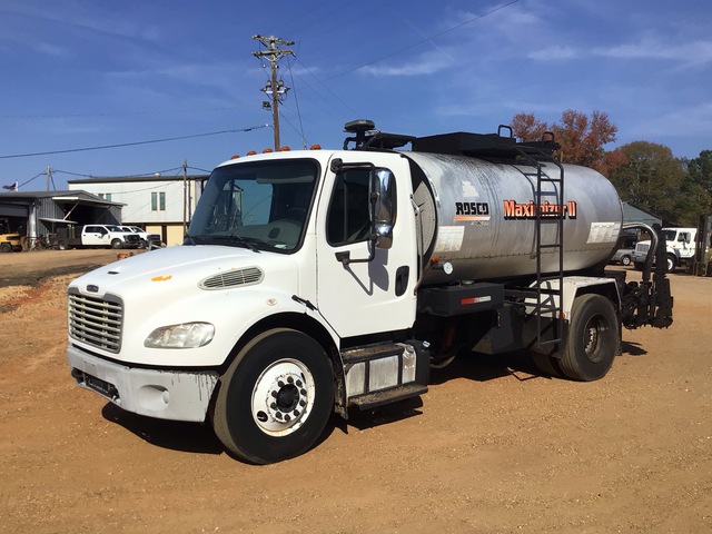 Rosco Maximizer II 1950 gal on 2014 Freightliner M2 106 4x2 Asphalt Distributor Truck