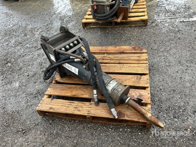 2017 Bobcat HB680 Hydraulic Breaker