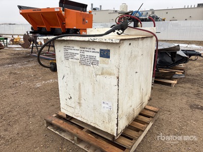 2008 585 L Lubricating Oil Tank