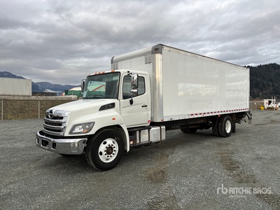 2018 Hino 338 4x2 Van Truck