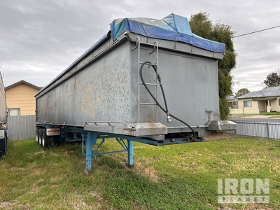 1980 Debora Downs Tri/A End Dump Trailer