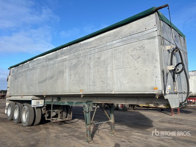 1981 Jamor 9.7 m Tri/A End Dump Trailer