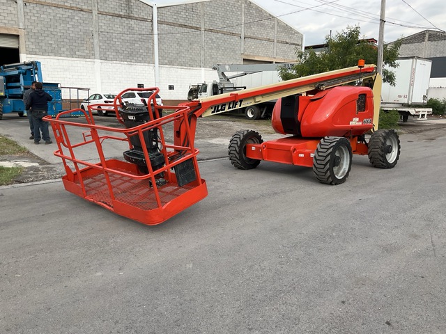 2007 JLG 600A 4WD Diesel Articulating Boom Lift