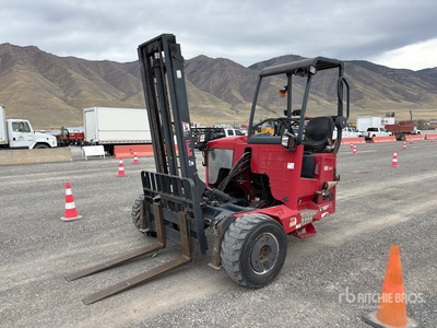 Moffett M55.4 5500 lb 3x3 شاحنة مزودة برافعة شوكية