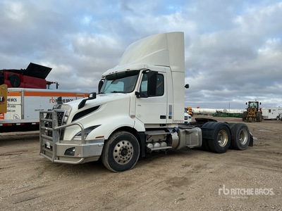 2019 Volvo VNL64T300 6x4 Ciągnik siodłowy T/A z kabiną sypialną (Inoperable)