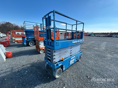 2013 Genie GS-3232 Electric Scissor Lift