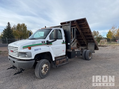 2007 GMC C5500 4x4 Flatbed Truck