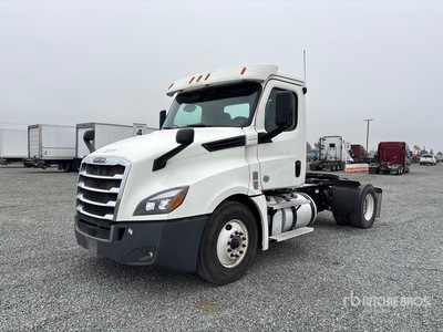 2020 Freightliner Cascadia 126 4x2 S/A Day Cab Truck Tractor