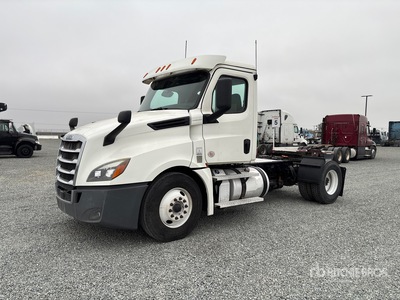 2020 Freightliner Cascadia 126 4x2 S/A Day Cab Truck Tractor