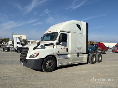 2020 Freightliner Cascadia 126 6x4 T/A Sleeper Truck Tractor
