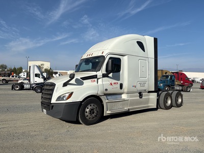 2020 Freightliner Cascadia 126 6x4 T/A Sleeper Truck Tractor