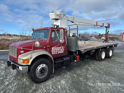 Pitman HL858 8 ton Straight Boom on 1999 International 4900 6x4 Ciężarówka z wysięgnikiem