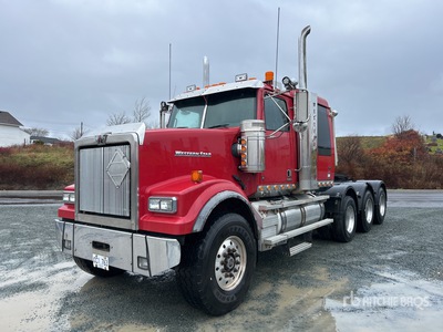 2017 Western Star 4900FA 8x4 Tracteur Routier Couchette