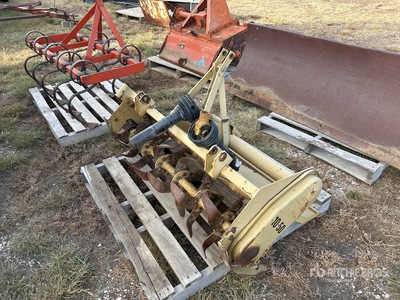 Land Pride 10-50 4 ft 3 Point-Hitch Rotoculteur