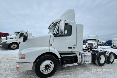 2016 Volvo VNM 6x4 T/A Day Cab Truck Tractor