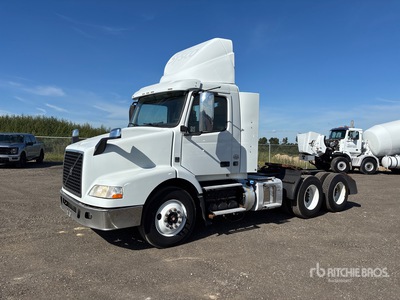 2016 Volvo VNM 6x4 T/A Day Cab Truck Tractor