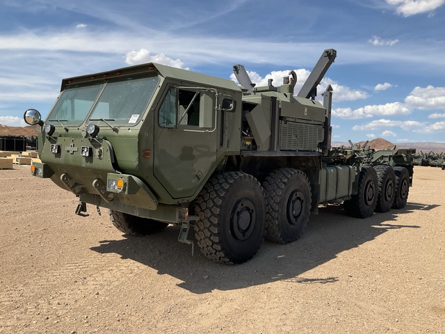 2010 Oshkosh MKR18 LVSR 10x10 Truck w/Rear Mounted Container Handler 2010 Oshkosh MKR18 LVSR 10x10 Truck w/Rear Mounted Container Handler