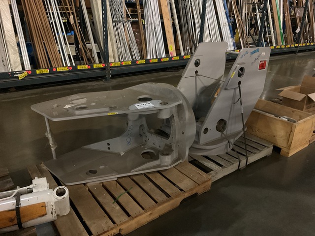 Lot of Terex Masts, Hose Bills, Cover Boom Elbows, Plate Rotators & Output Shaft