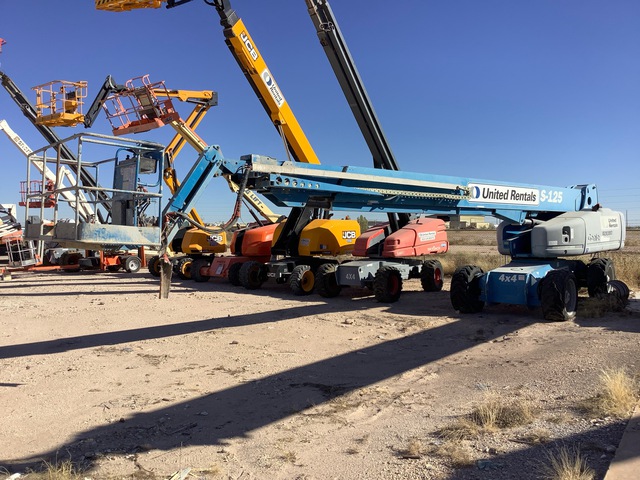 2014 Genie S-125 4WD Diesel Telescopic Boom Lift