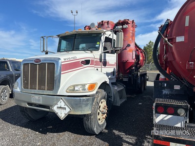 2011 Peterbilt 348 6x4 Autocarro aspiratore