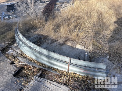 Quantity of (4) Goebel concrete forms Pièces divers