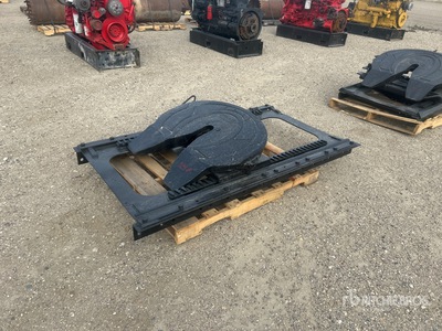 Holland Sliding Fifth Wheel