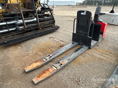 2015 Raymond 8510 8000 lb Electric 7ft Pallet Jack