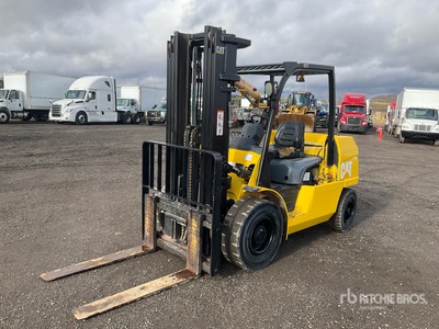 Cat PD10000 9450 lb Pneumatic Tire Carrelli Elevatori