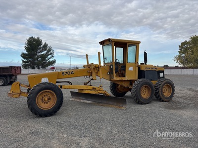 1975 John Deere 570A Motoniveladora