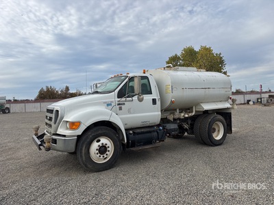 2013 Ford F-750 4x2 Water Truck