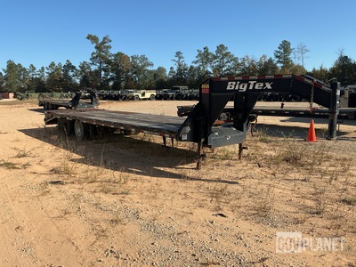 2017 BigTex 22GN-25BK+5MR Equipment Trailer