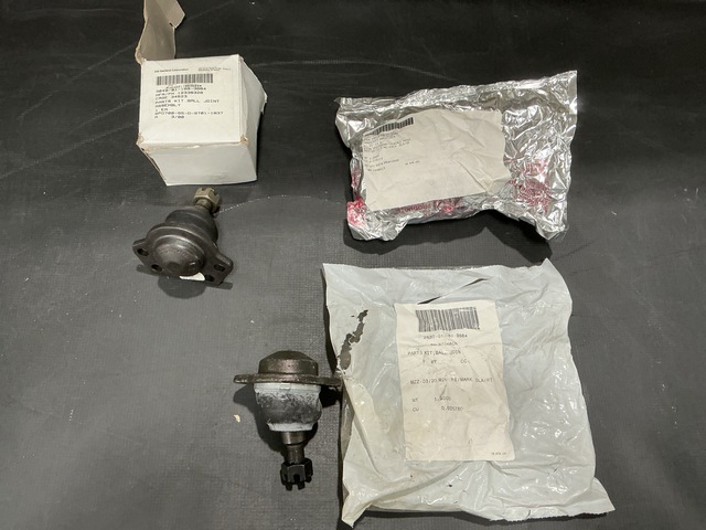 (302) AM General 5716606 Ball Joint Parts Kits