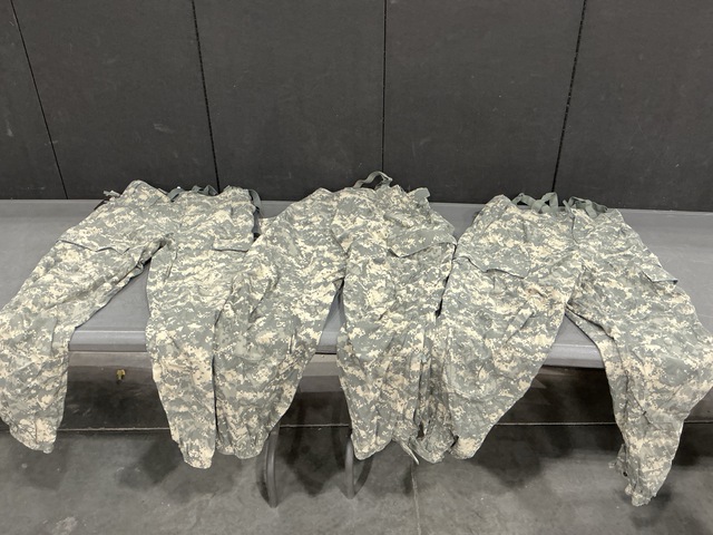 (144) Pairs of Cold Weather Trousers (144) Pairs of Cold Weather Trousers