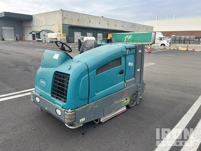 2011 Tennant M20 Ride-On Spazzatrice pavimenti