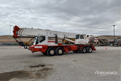 Link-Belt HTC840 80000 lb 8x4 Hydraulic Truck Crane