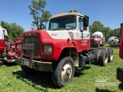 1978 Mack 6x4 Cab and Chassis