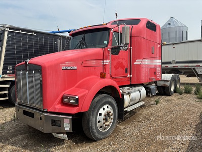 Kenworth T800 T/A Sleeper Truck Tractor