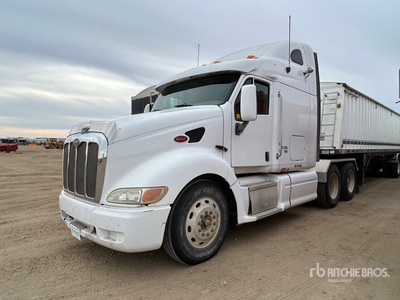 2003 Peterbilt 387 T/A Sleeper Truck Tractor